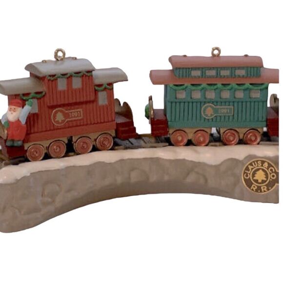 1991 Hallmark Keepsake Claus & CO Railroad Train Trestle & Cars Complete Set - Picture 7 of 10